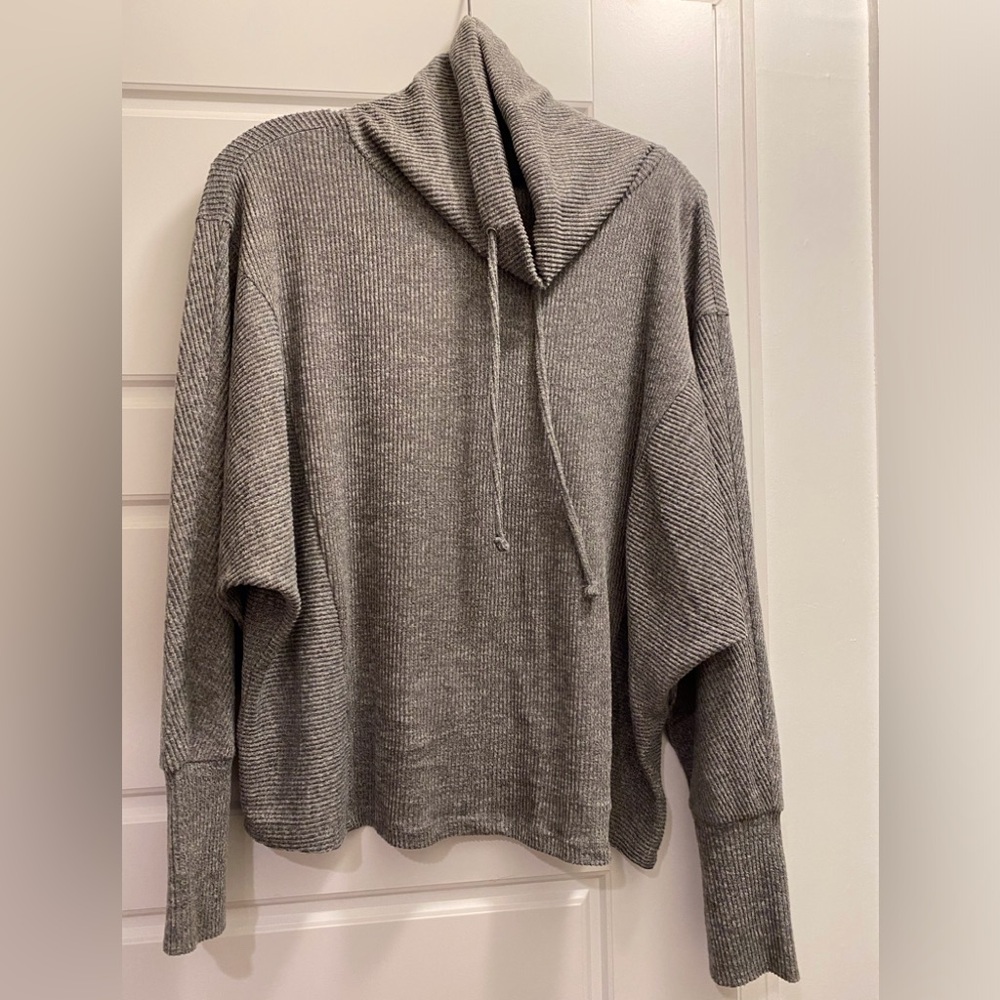 Simply Vera Vera Wang cozy knit top, size L, gray